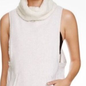 Alo Yoga Frost Winter Vest